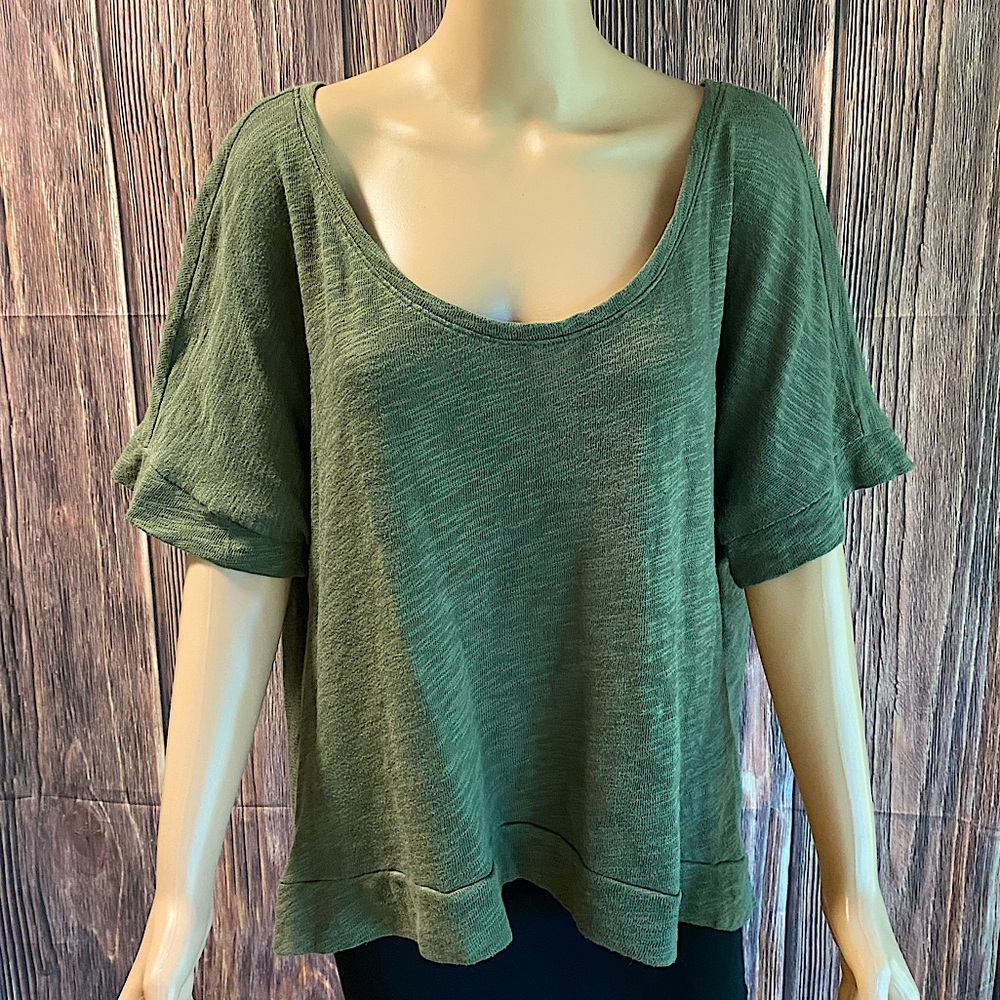 Women's Olive Green Short Sleeve Scoop Neck Tee